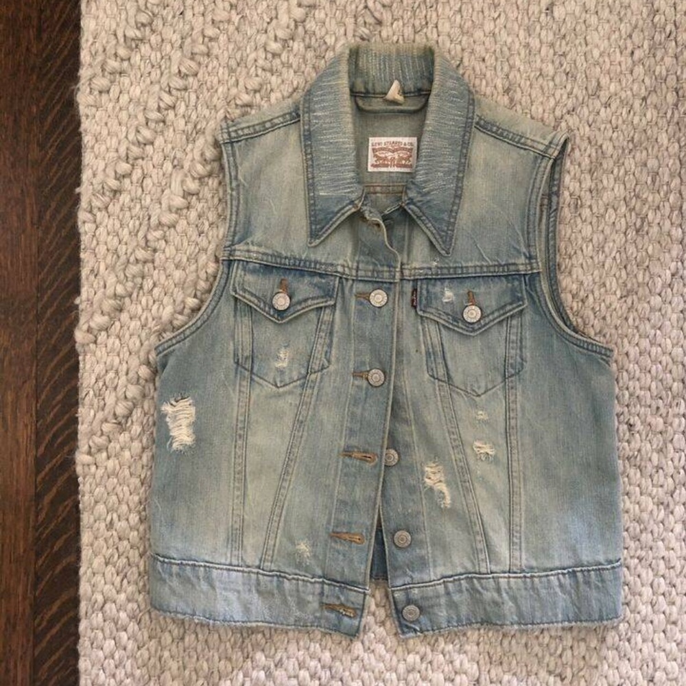 Levi's Destressed Denim Vest in Size Small
